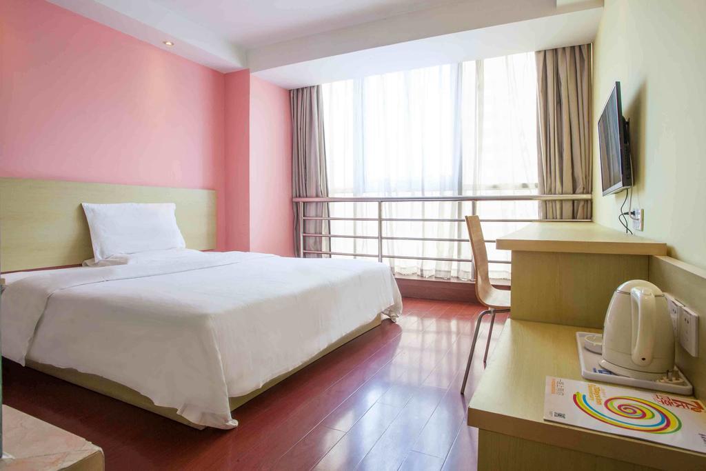 7Days Premium Luoyang Wanda Square Hotel Room photo